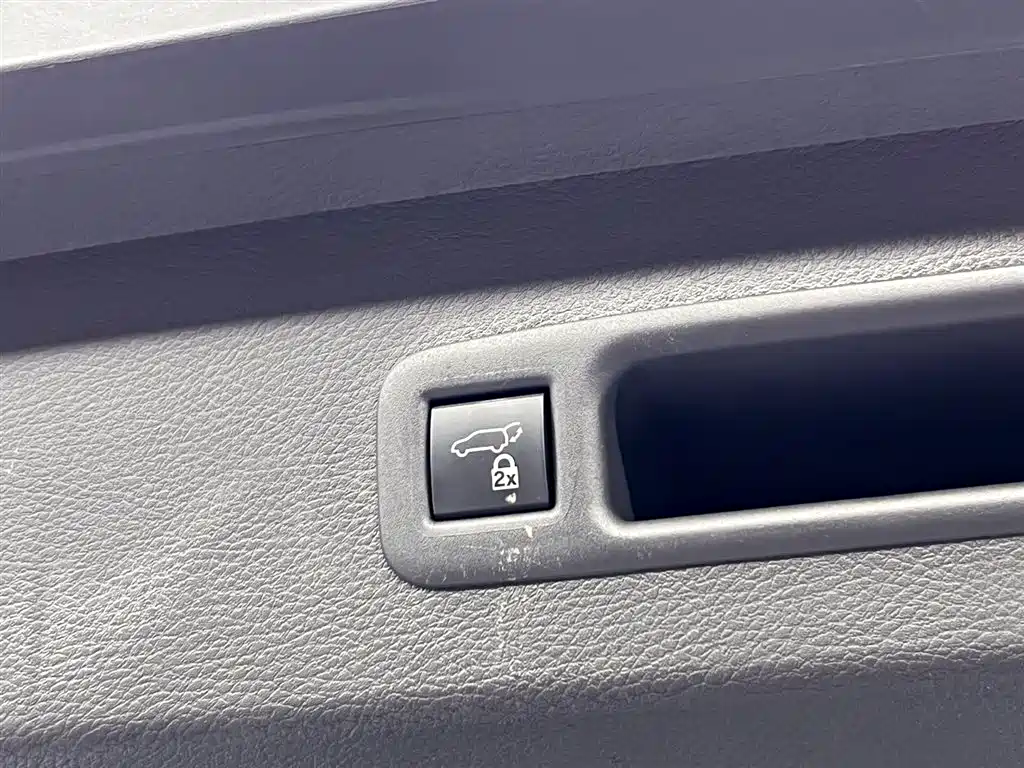Toyota Sienna 2024 — фото 10