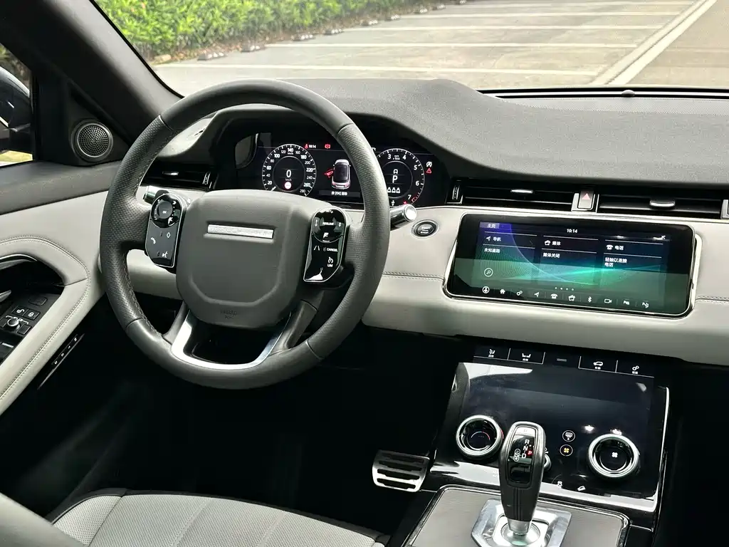 Land Rover Evoque 2021 — фото 16