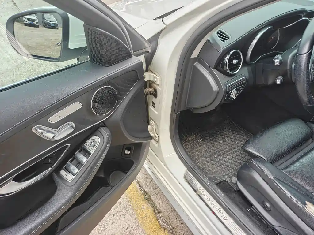 Mercedes-Benz C-Class 2017