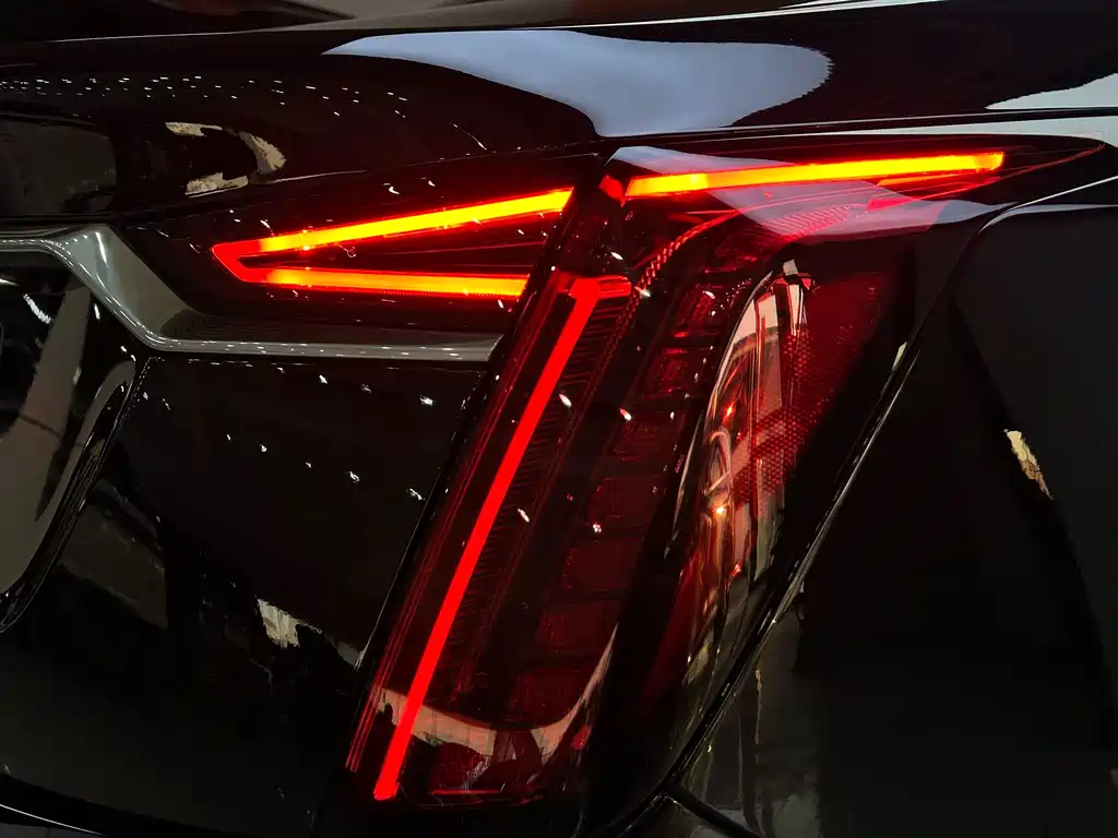 Cadillac CT6 2021 — фото 9