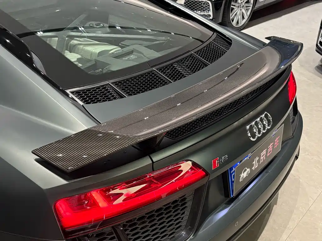 Audi R8 2018 — фото 12