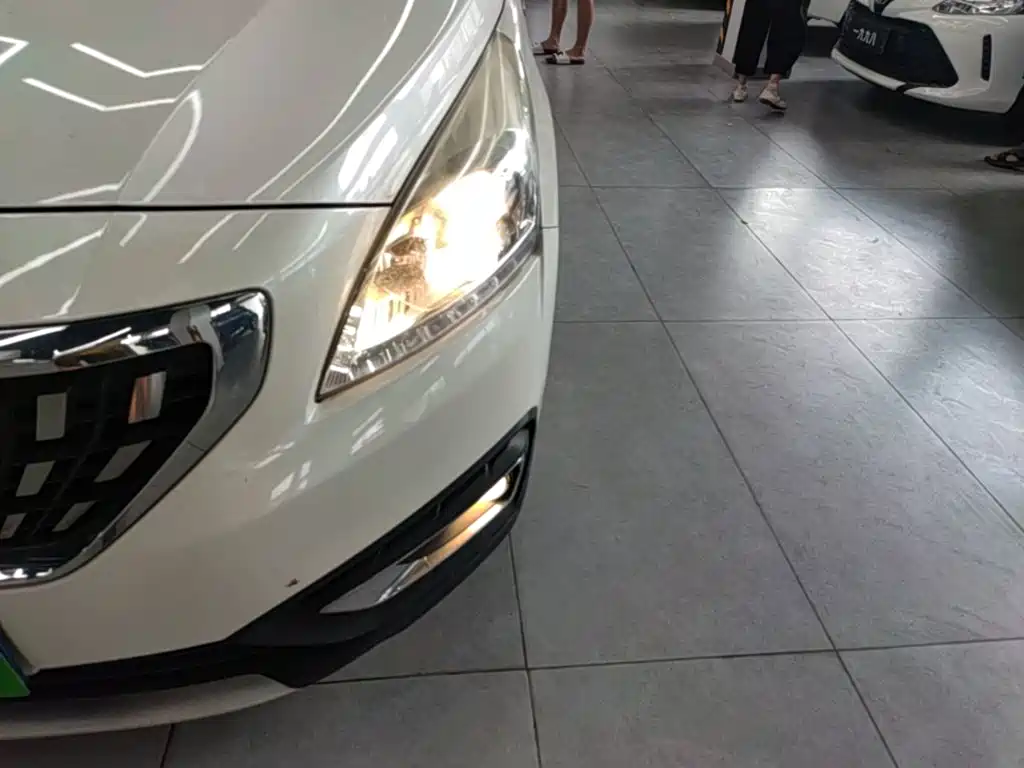 Peugeot 3008 2019 — фото 24