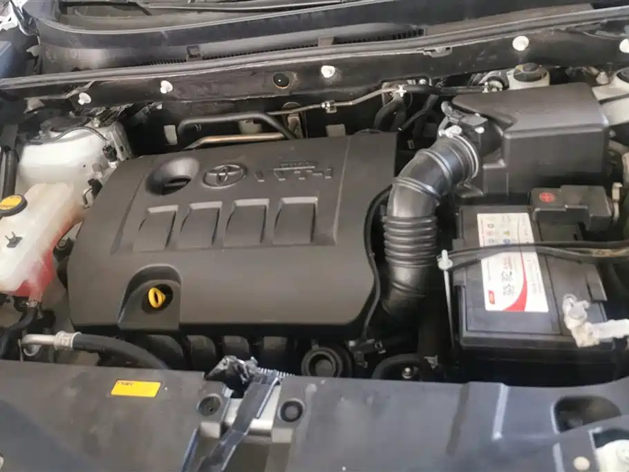 Toyota RAV4 2015 — фото 10