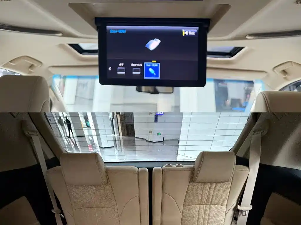 Toyota Alphard 2018 — фото 9