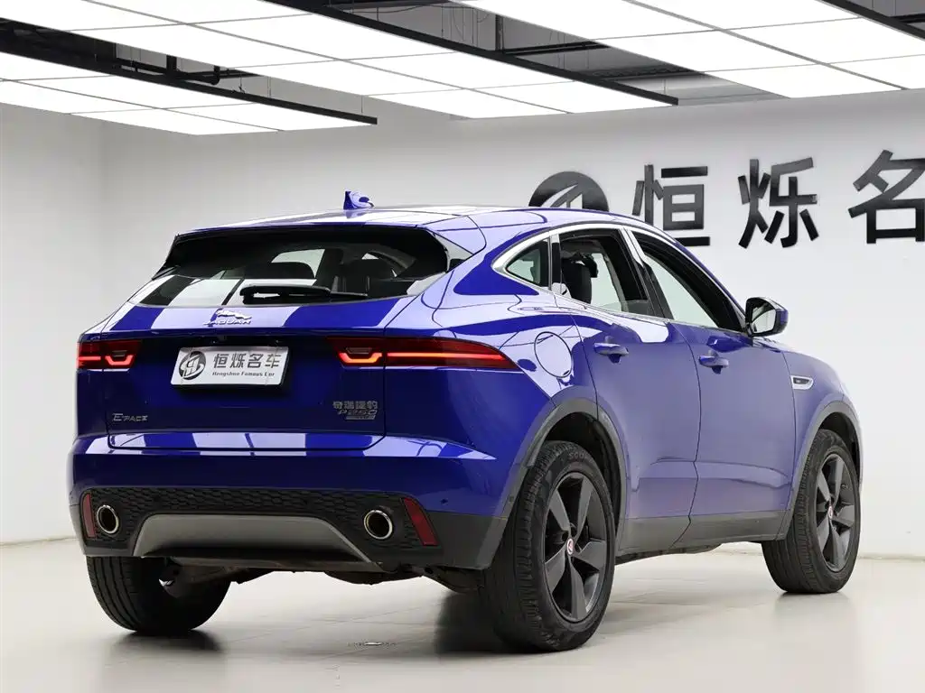 Jaguar E-PACE 2021 — фото 23