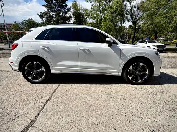 Audi Q3 2022