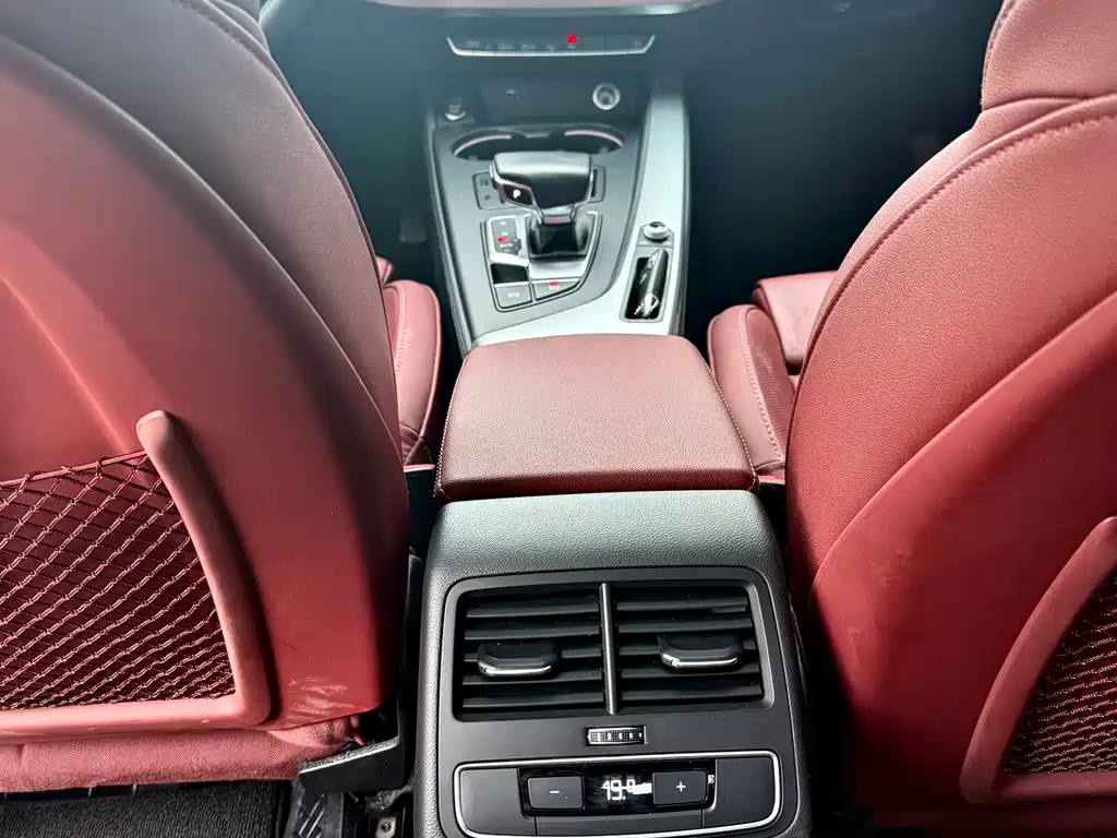 Audi A4L 2020 — фото 10