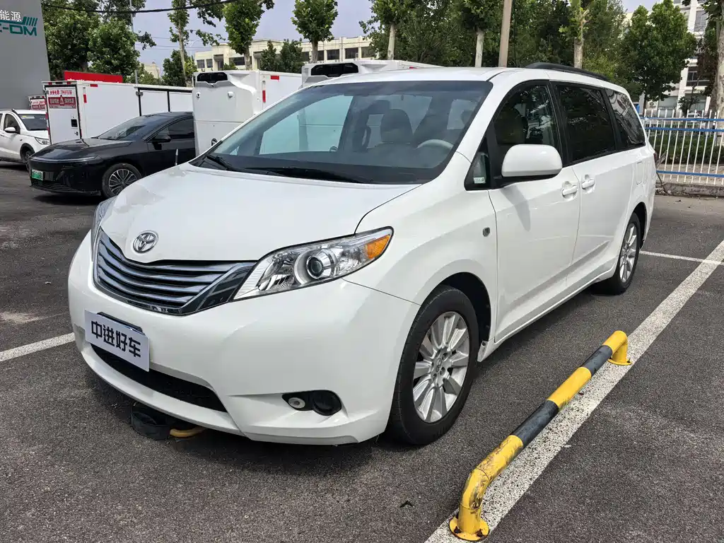 Toyota Sienna 2013