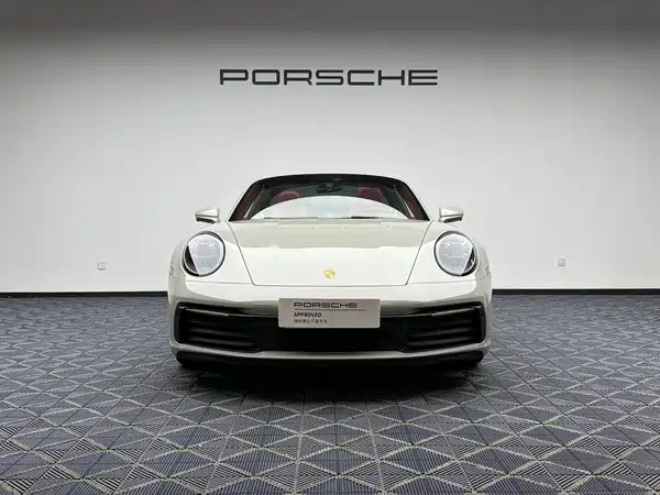 Porsche 911 2023