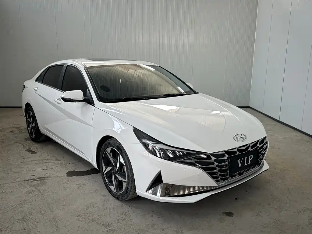 Hyundai Elantra 2023