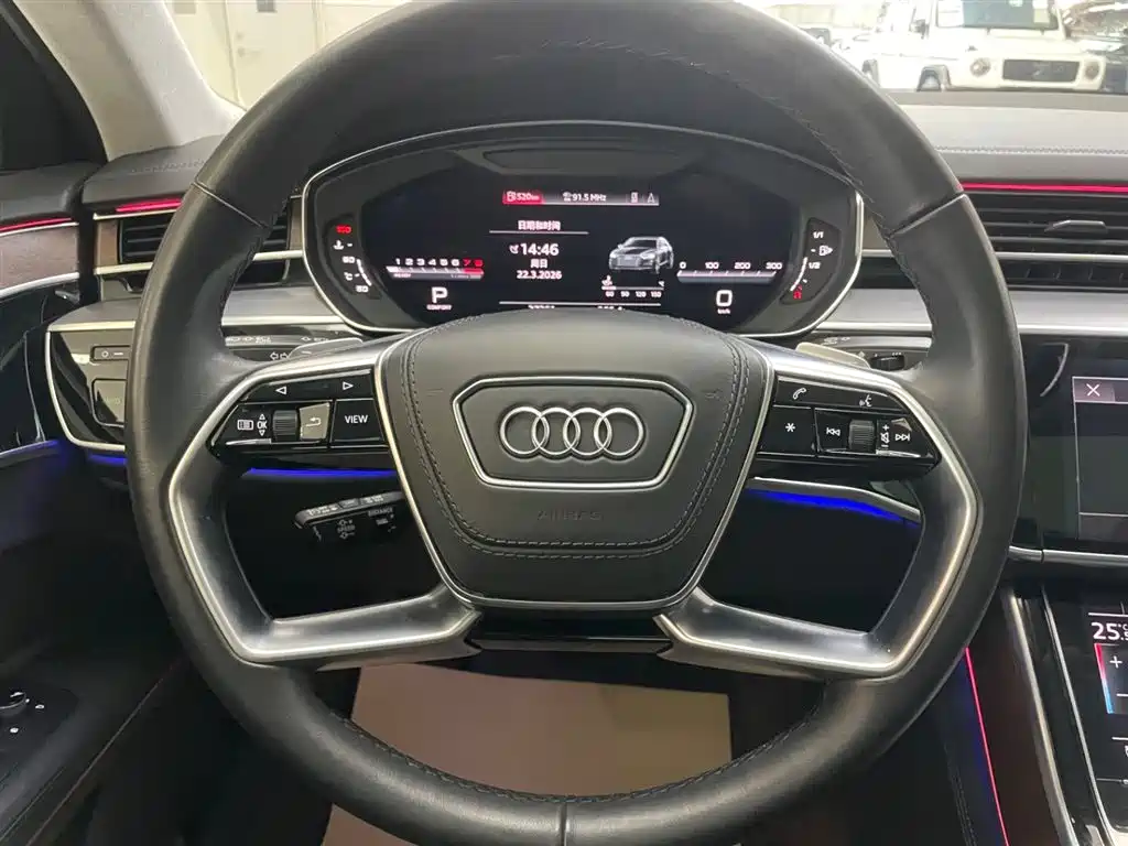 Audi A8 2022 — фото 19
