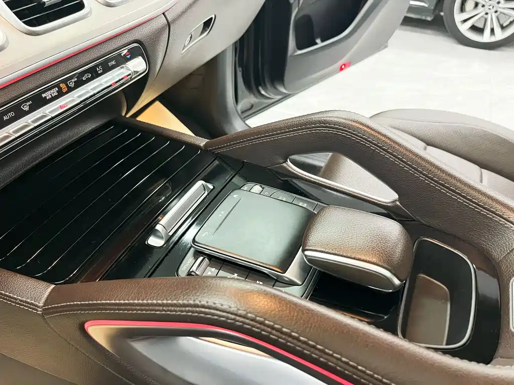 Mercedes-Benz GLE 2021 — фото 15