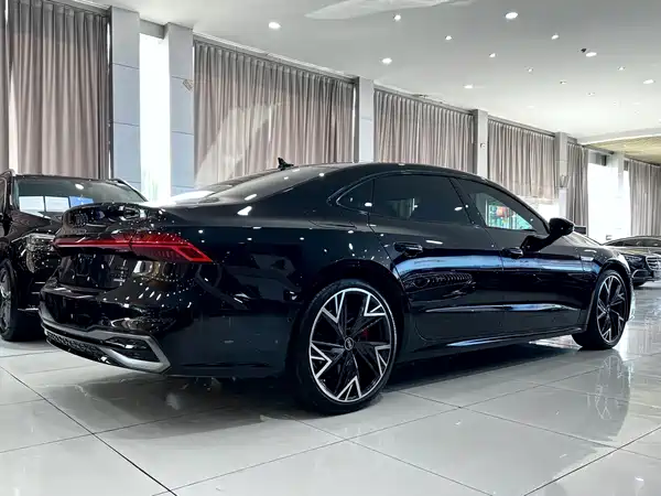 Audi A7L 2025