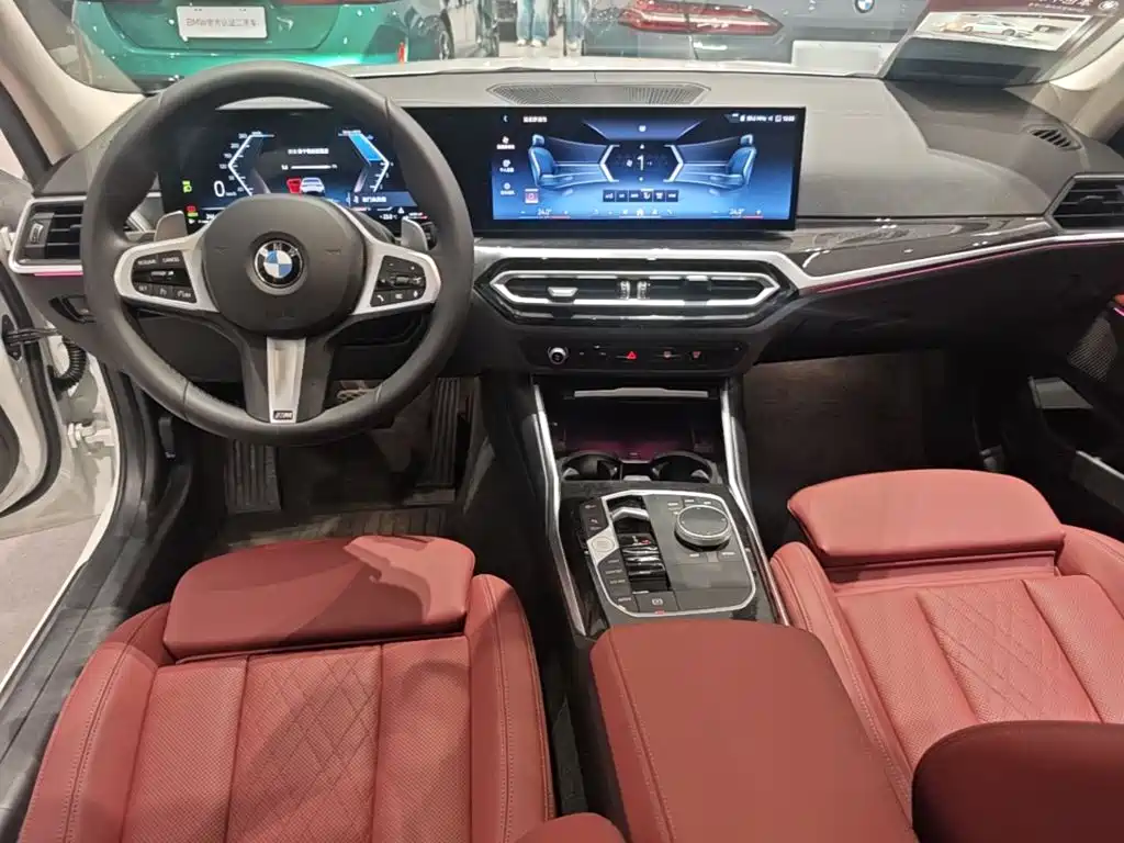 BMW 3 Series 2025 — фото 16