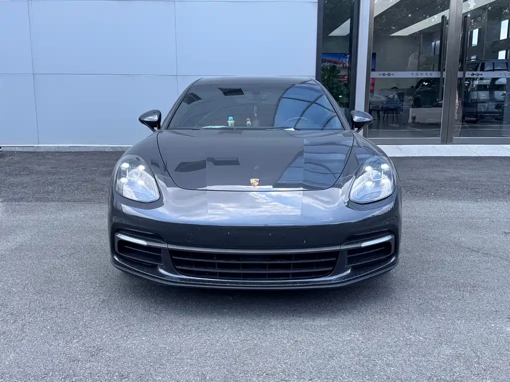 Porsche Panamera 2018 — фото 2