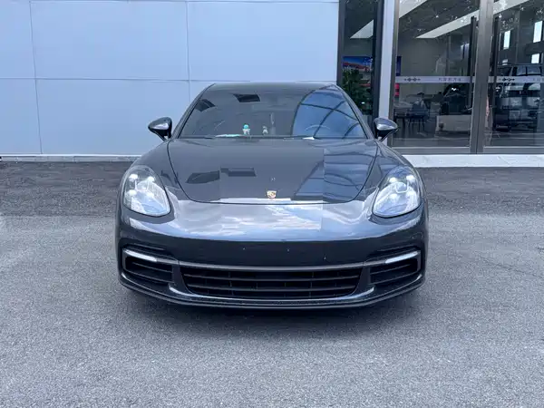 Porsche Panamera 2018