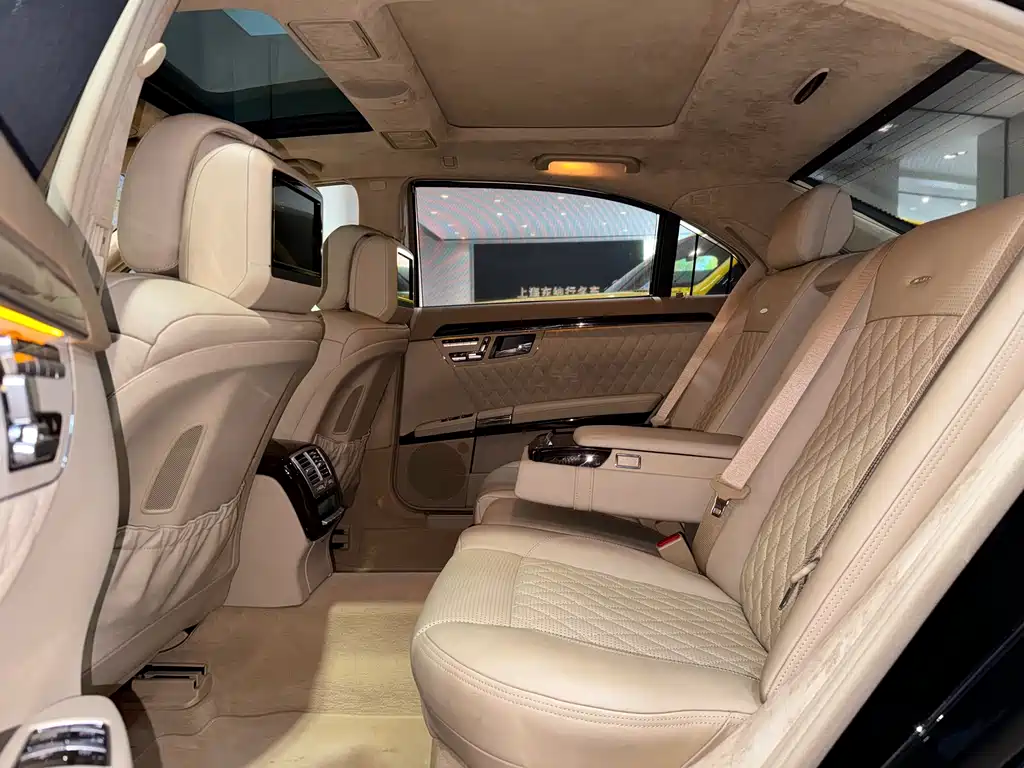 Mercedes-Benz S-Class AMG 2011 — фото 22