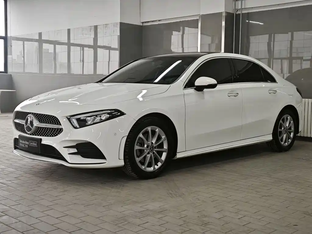 Mercedes-Benz A-Class 2022 — фото 1