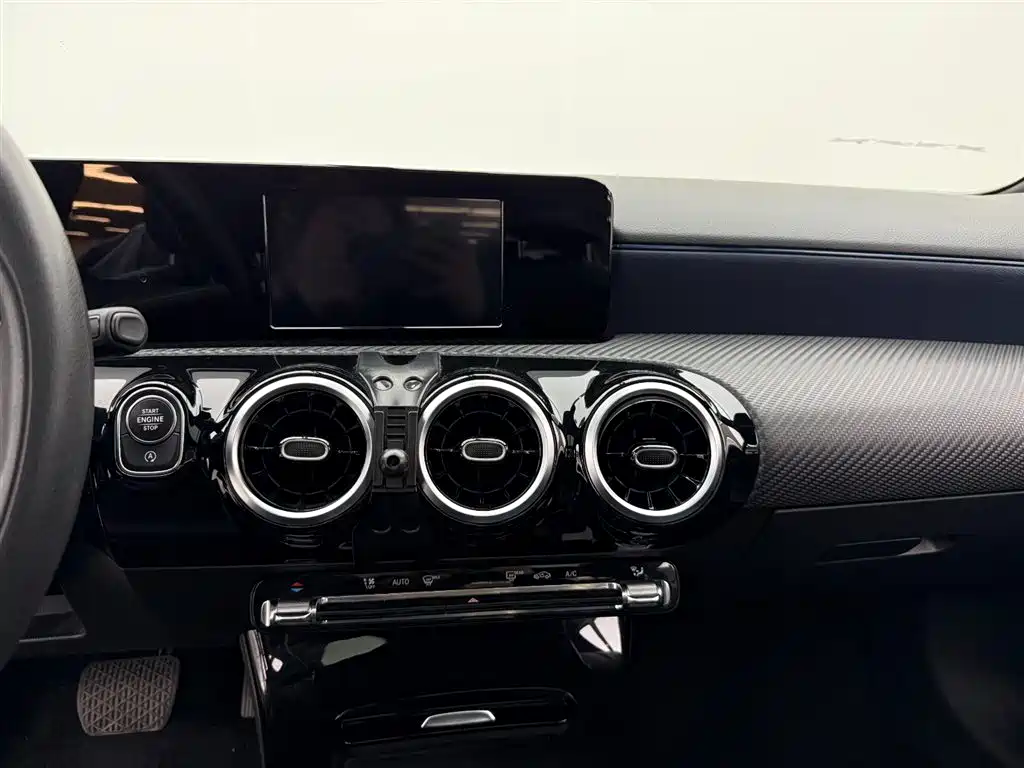 Mercedes-Benz A-Class 2021 — фото 8