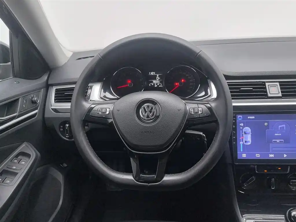 Volkswagen Bora 2018 — фото 11
