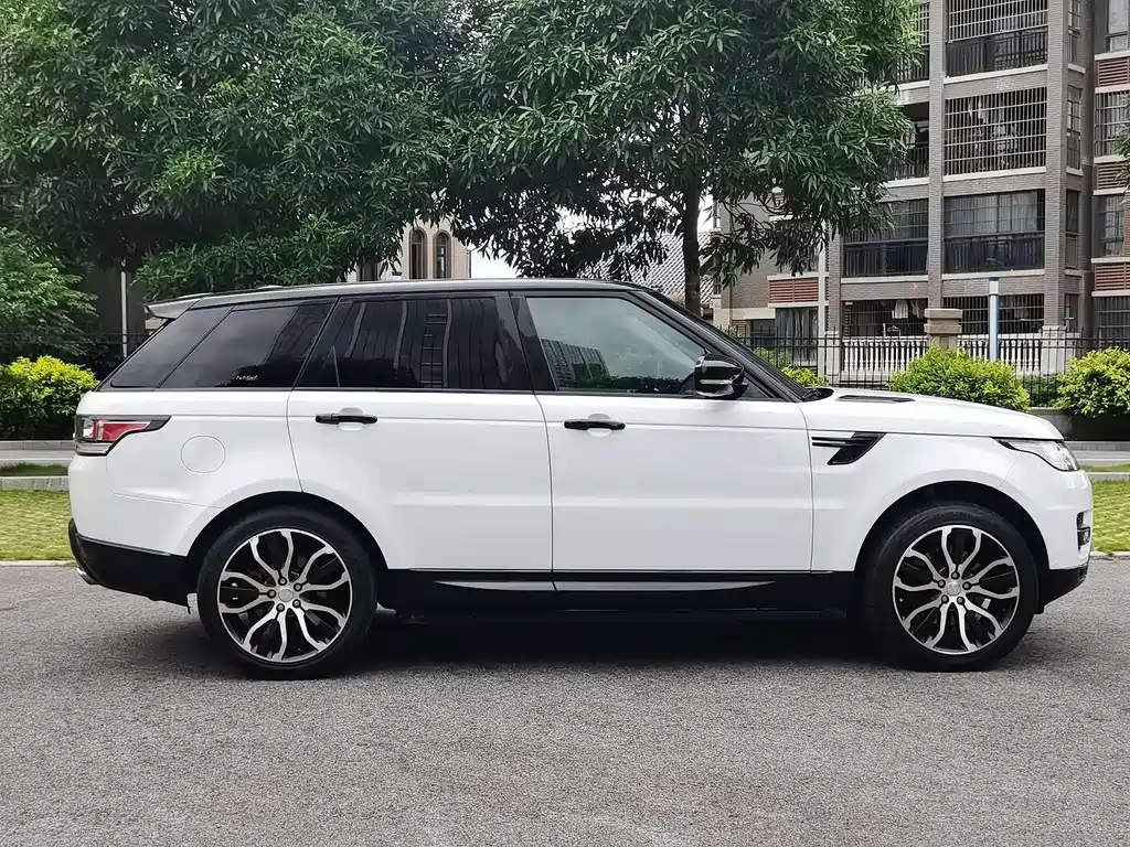Land Rover Sport 2014 — фото 19