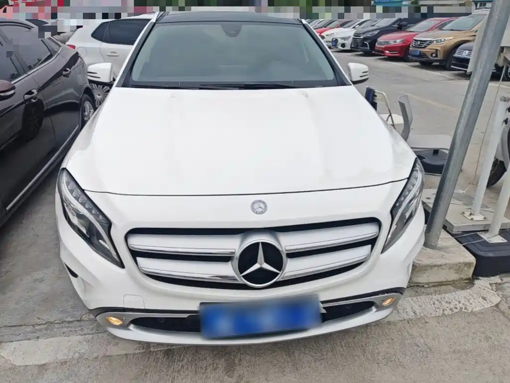 Mercedes-Benz GLA 2016