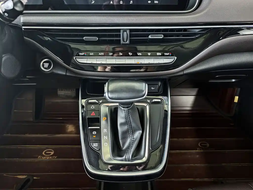 GAC Motor Trumpchi M6 2020 — фото 10