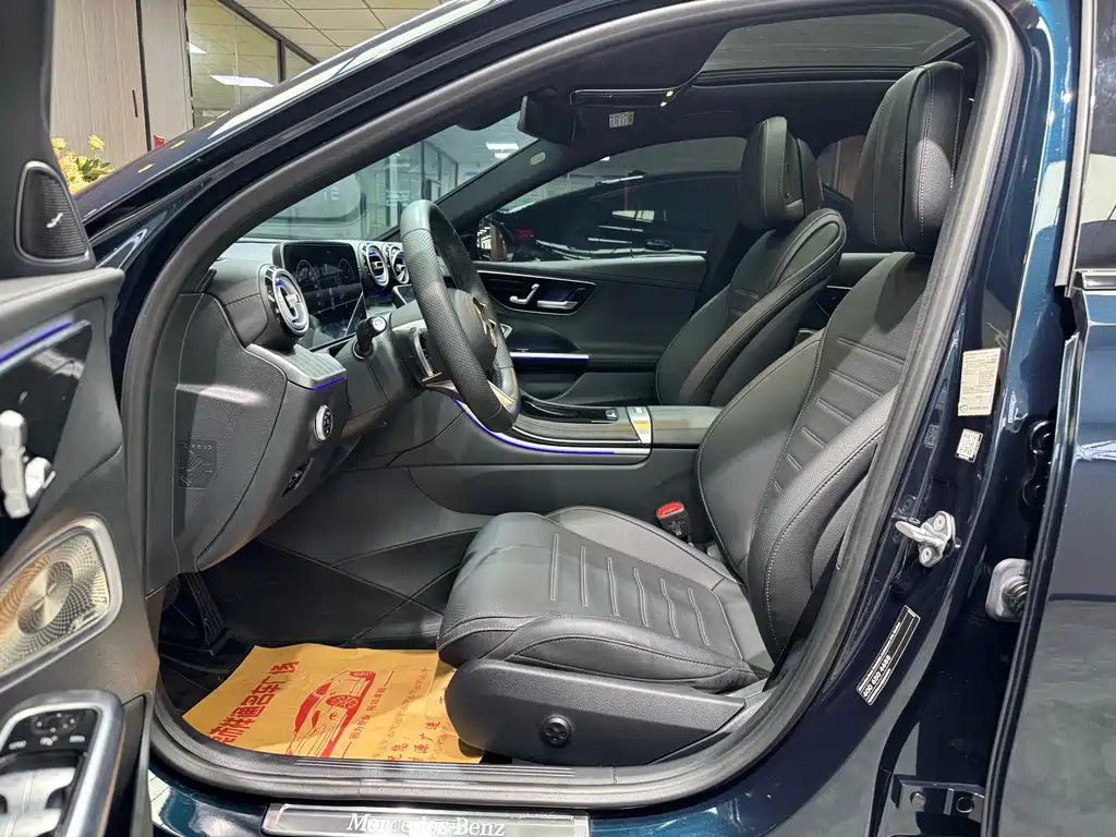 Mercedes-Benz C-Class 2023 — фото 5