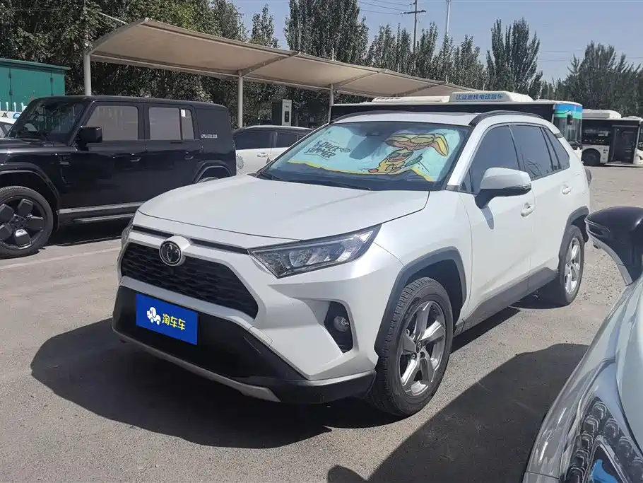 Toyota RAV4 2021