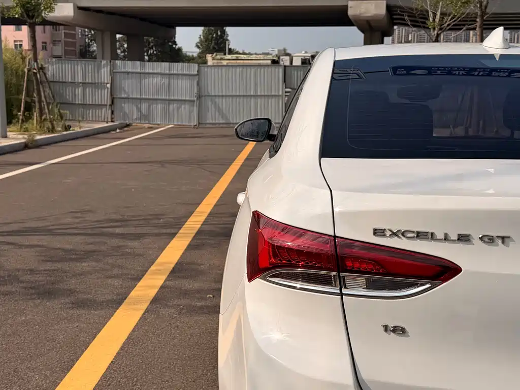 Buick Excelle 2019