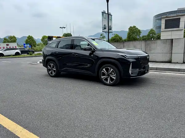Geely Boyue L 2025