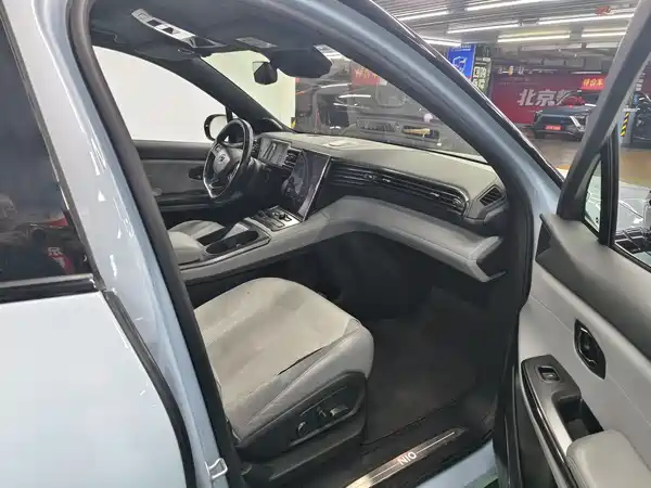 NIO ES6 2020