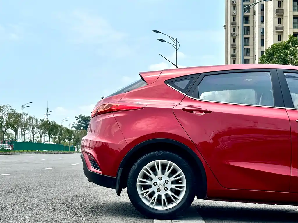 Changan Eado XT 2014 — фото 11