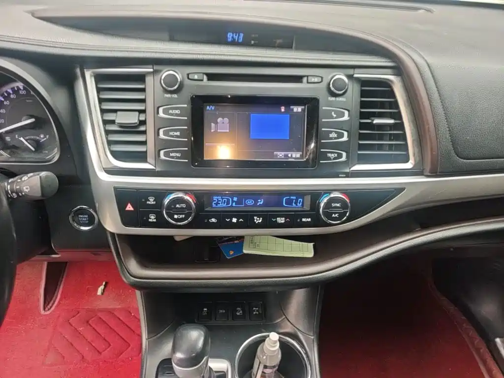 Toyota Highlander 2018 — фото 13