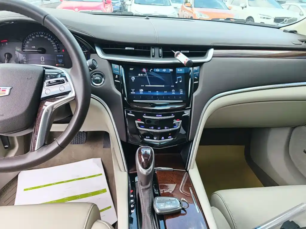 Cadillac XTS 2016 — фото 13