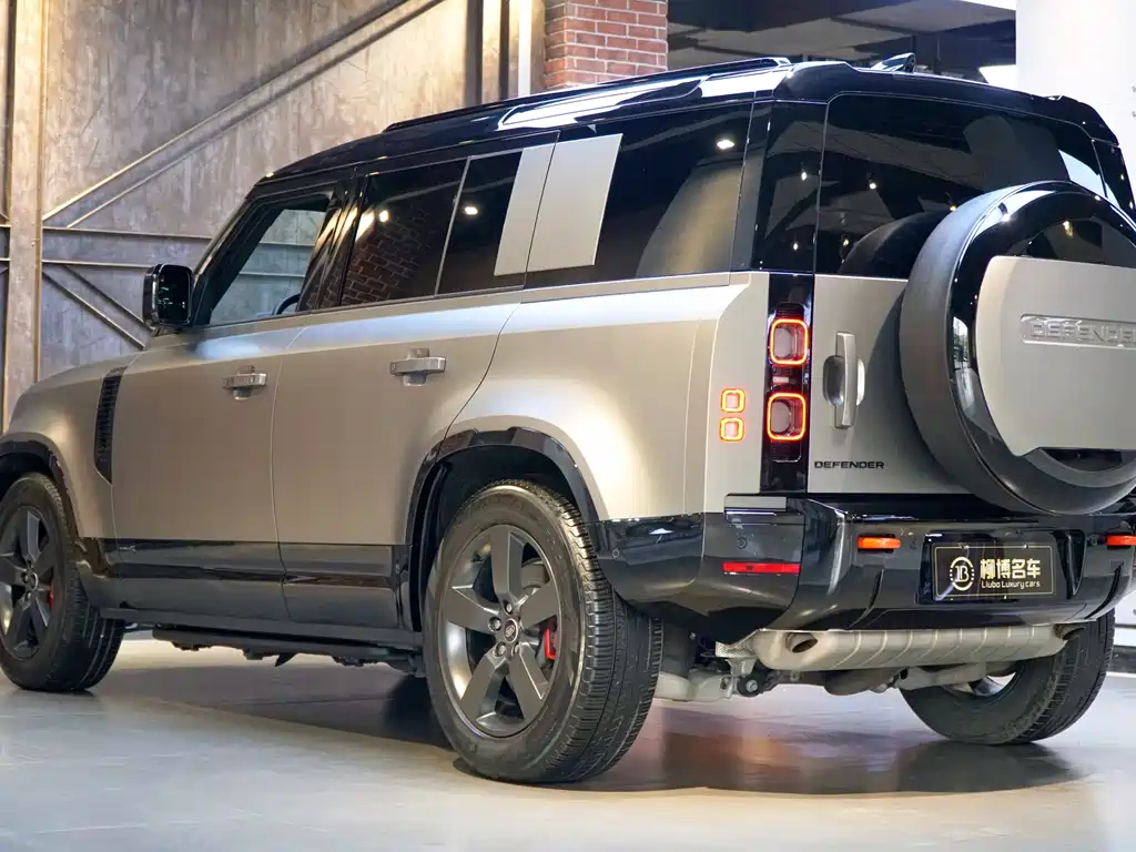 Land Rover Defender 2024 — фото 4