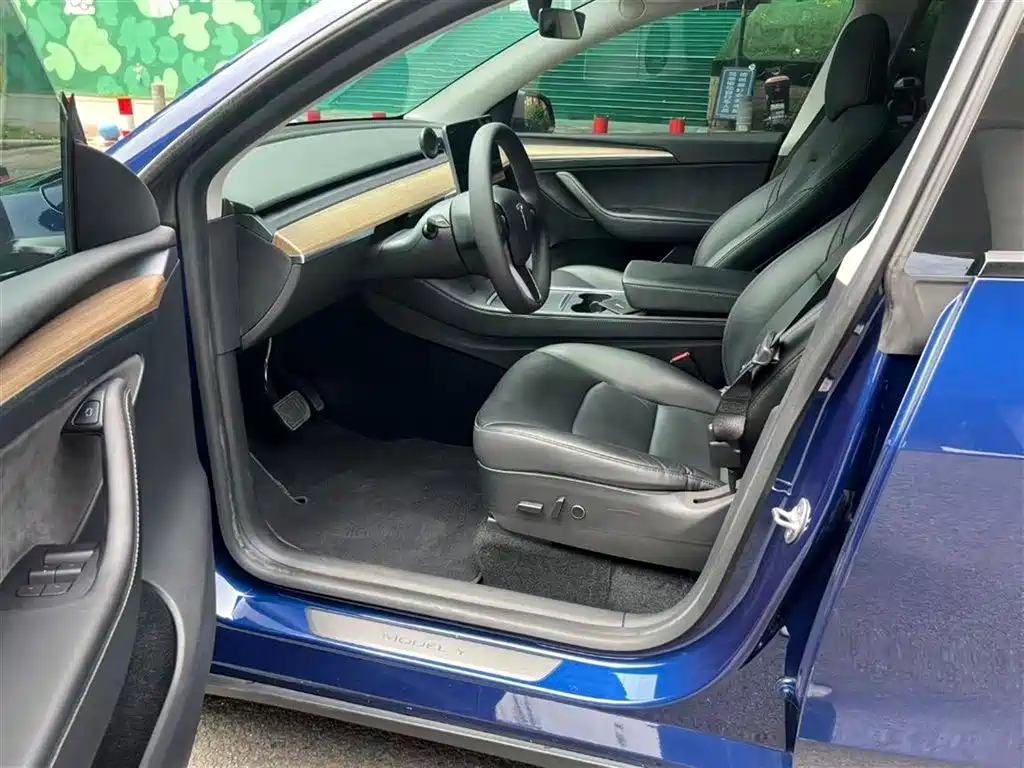 Tesla Model Y 2022 — фото 4