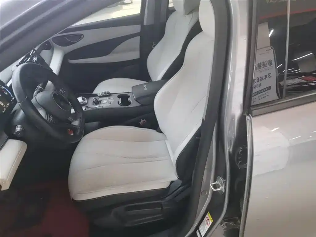 BYD Seal 05 DM-i 2025 — фото 15