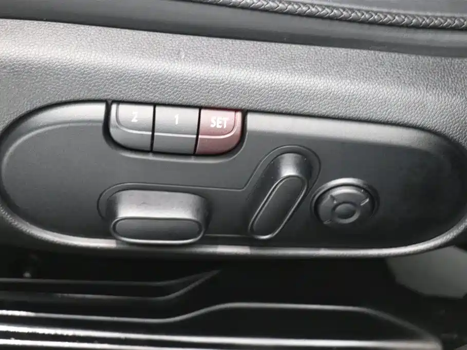 MINI Clubman 2020 — фото 13