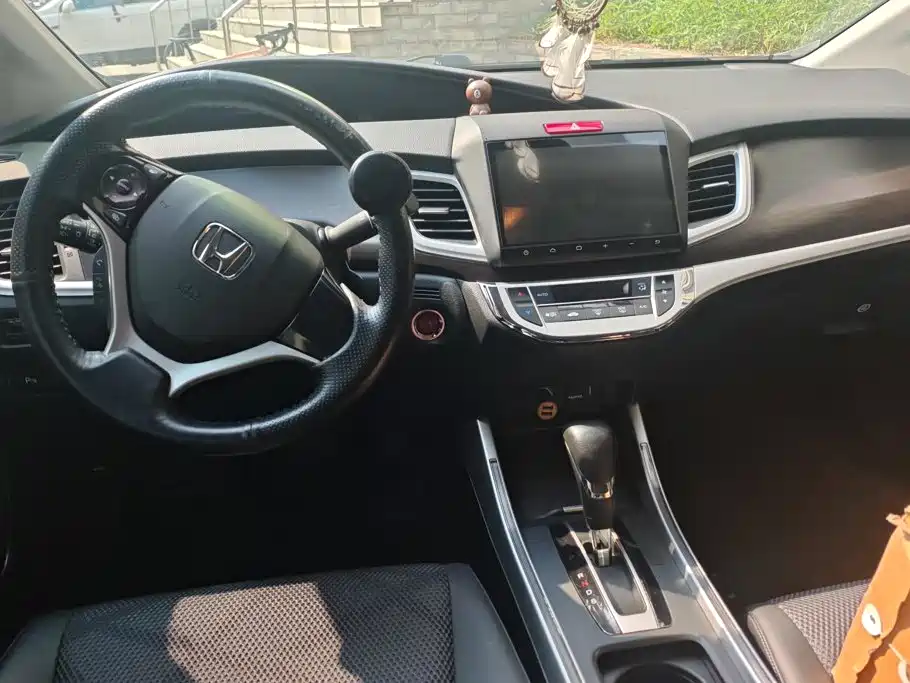 Honda Jade 2016 — фото 12