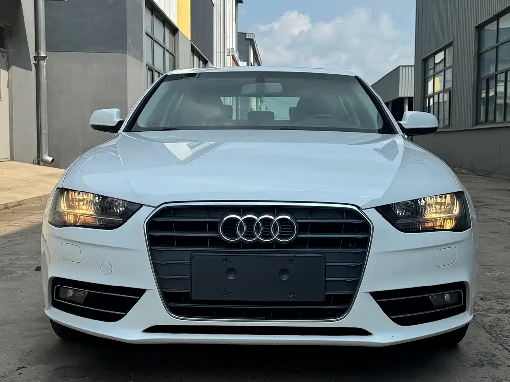 Audi A4L 2013 — фото 2