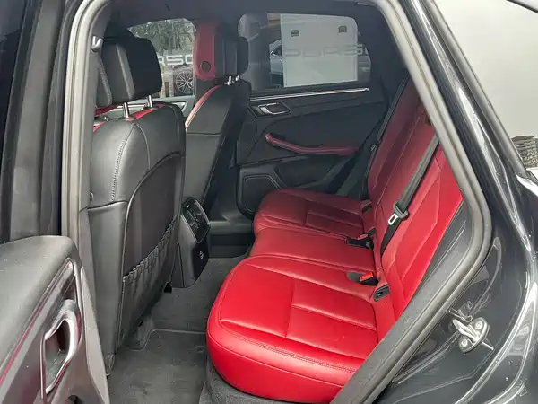 Porsche Macan 2024