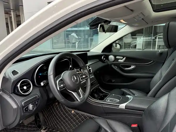 Mercedes-Benz C-Class 2019