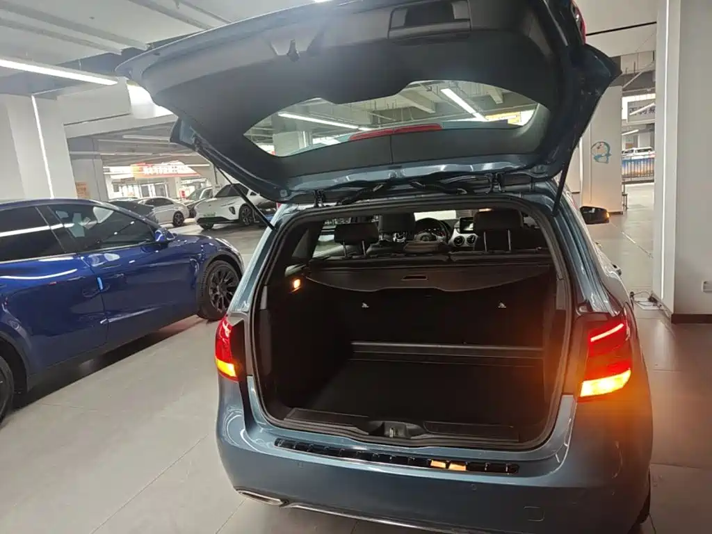 Mercedes-Benz B-Class 2016 — фото 19