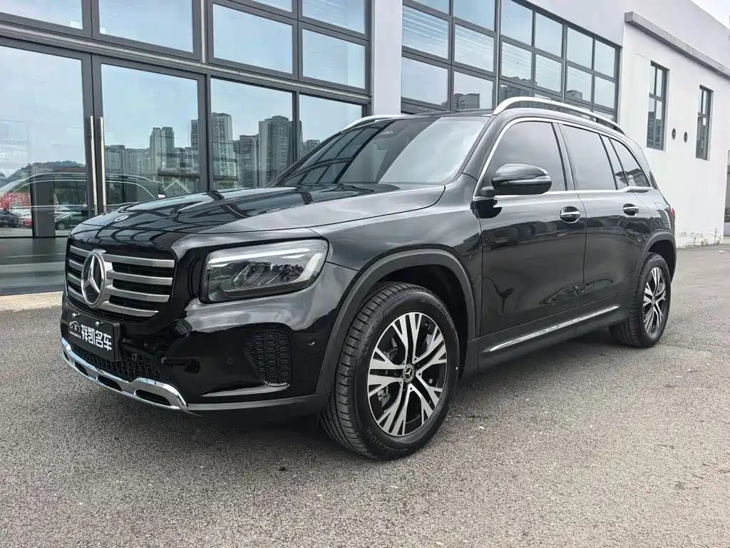 Mercedes-Benz GLB 2026 — фото 1