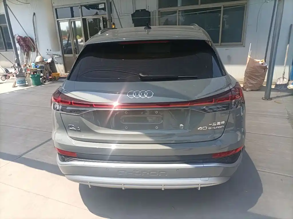 Audi Q4 e-tron 2024