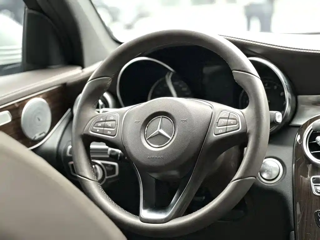 Mercedes-Benz GLC 2019 — фото 10