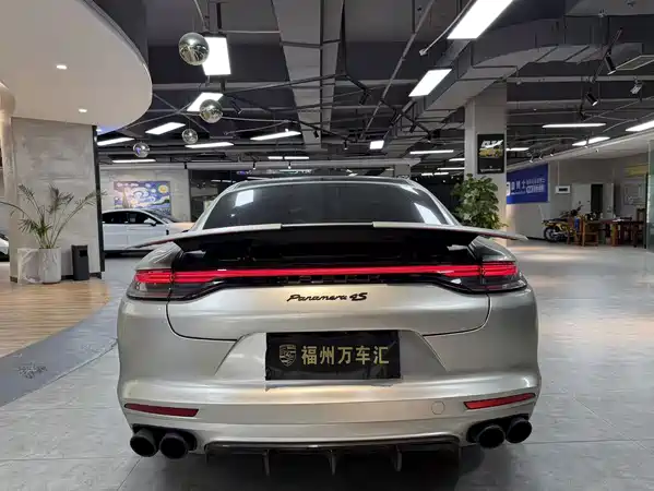 Porsche Panamera 2018