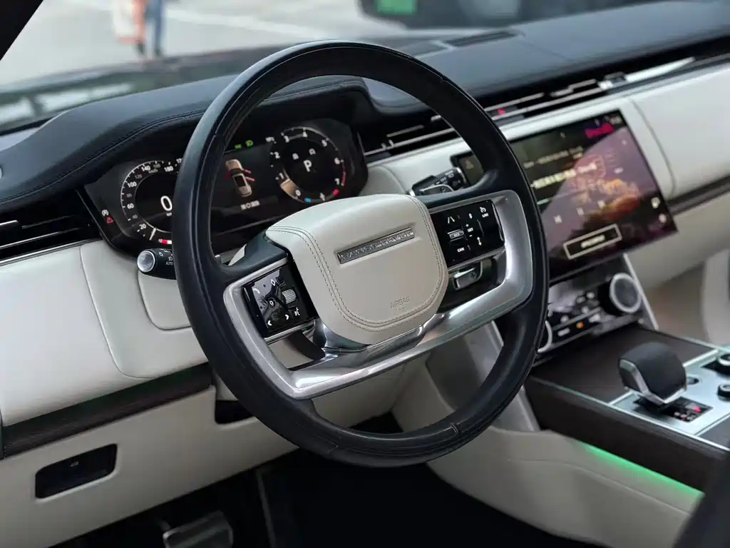 Land Rover Range Rover 2023 — фото 16