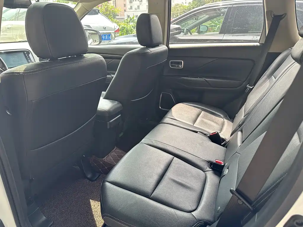 Mitsubishi Outlander 2017
